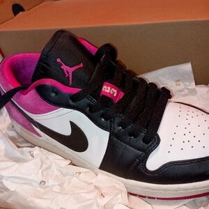 Jordan air 1 low fushia